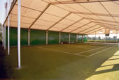 Шатри и Халета, големи като размер, широки 20 метра на секции по 5 метра. Алуминиевите шатри и халета са подходящи за спортно хале и покриване на тенис корт.